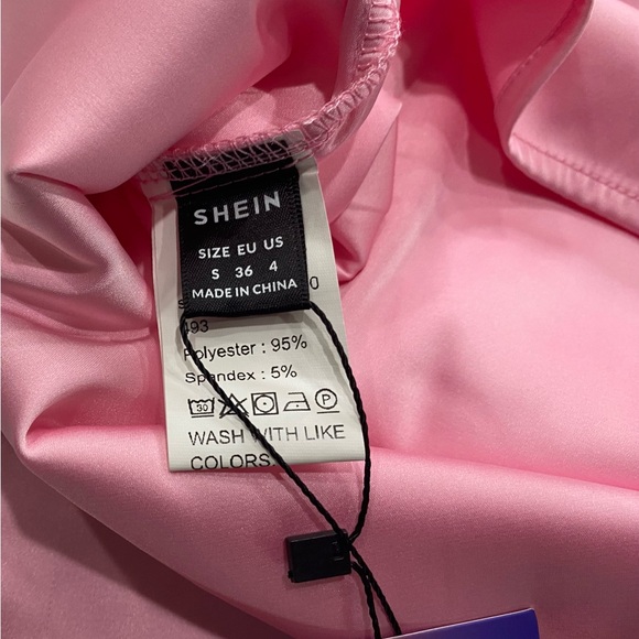 SHEIN Pink Lace Top Size Small NWT - Picture 3 of 4